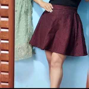 Woollen houndstooth design skirt